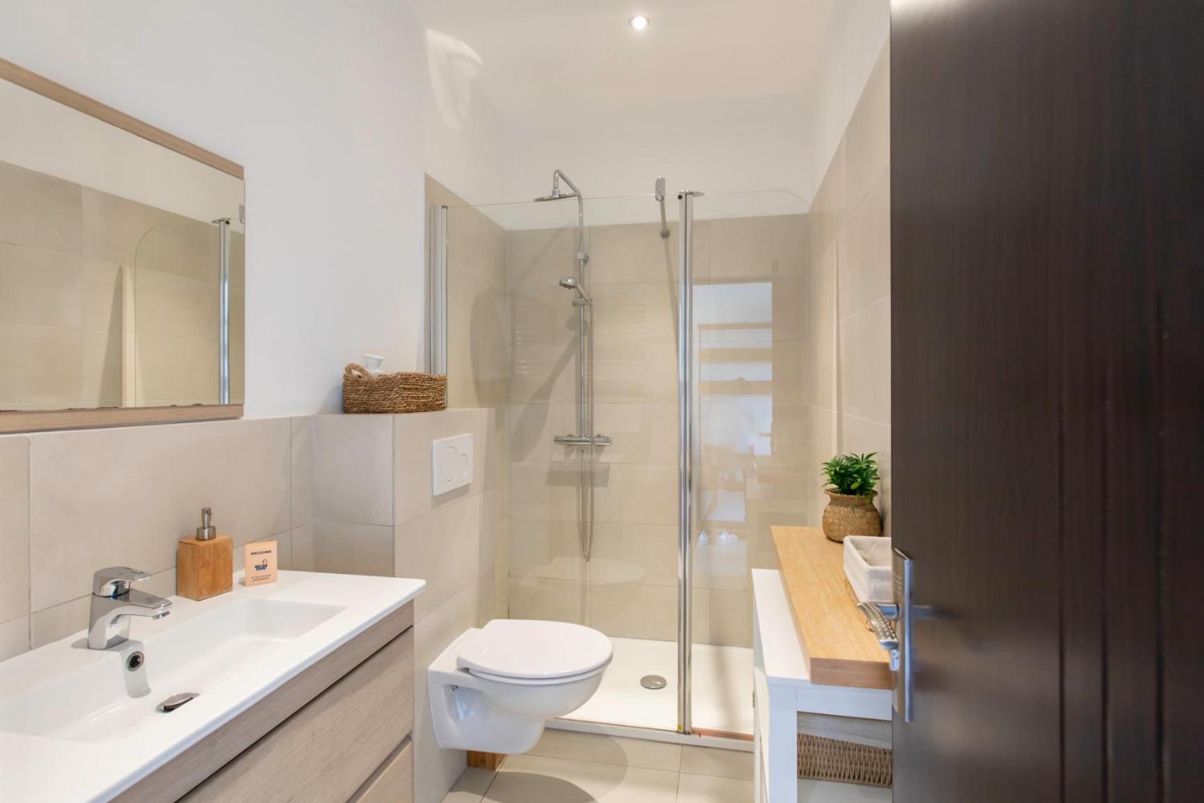 C12 - 2 Bdr Duplex In - 2 Parking Spaces, Ac, Balcony & Pool * Mougins
